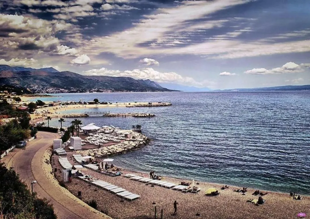 Abyss New Lux Apartment Near Beach With Private Garage Split Croatia