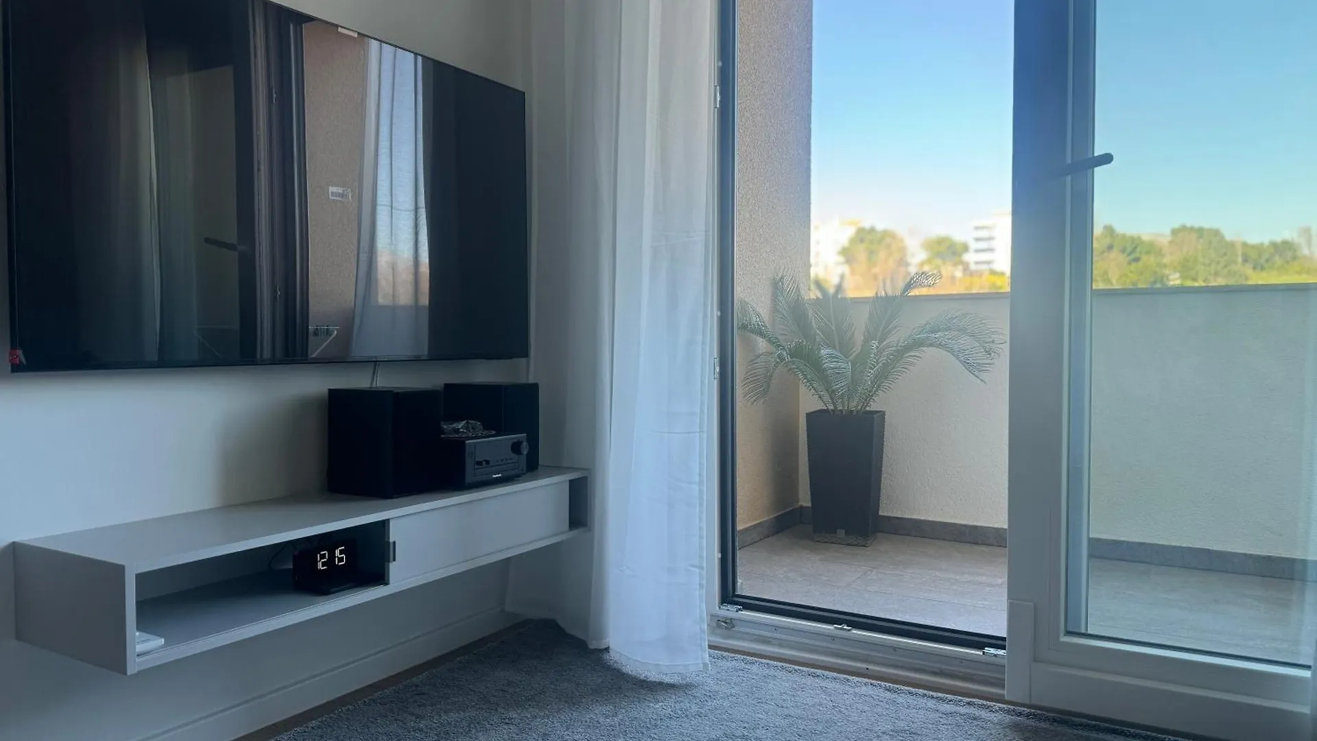 Abyss New Lux Apartment Near Beach With Private Garage Split