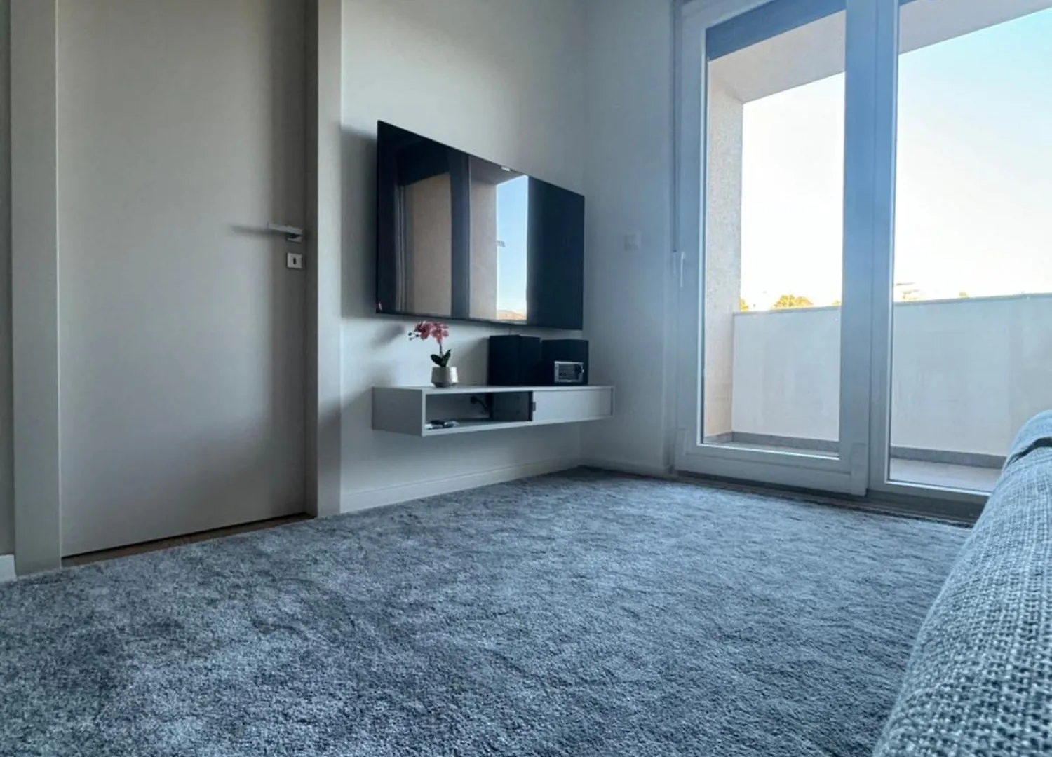 Abyss New Lux Apartment Near Beach With Private Garage Split 0*,