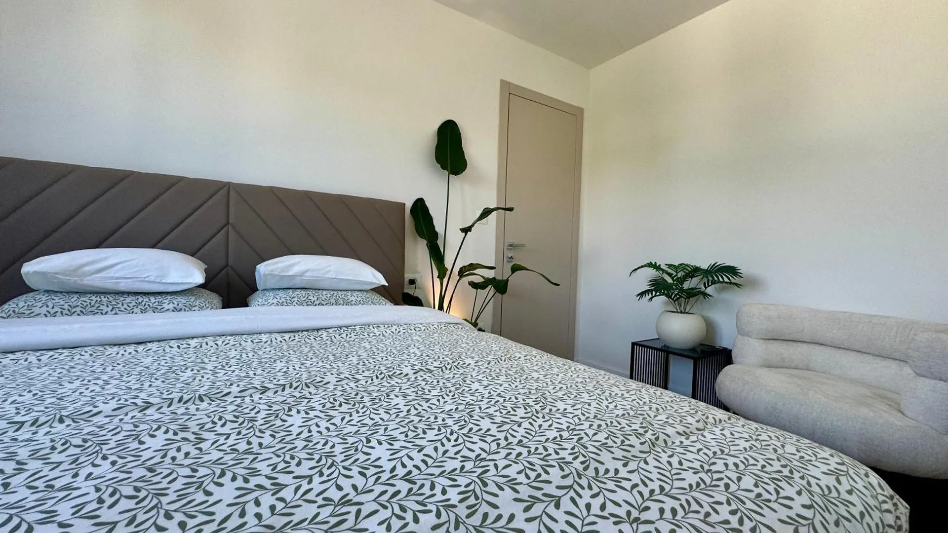 Abyss New Lux Apartment Near Beach With Private Garage Split 0*,  Croatia